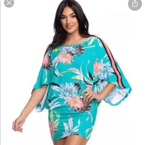 Trina Turk Shangri La Floral Coverup Tunic. Size M